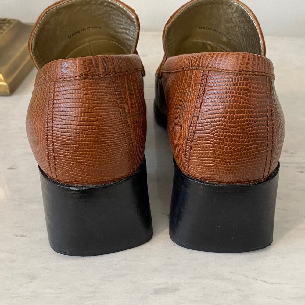 Elegant Tan Crocodile Pattern Platform Shoes - image 6